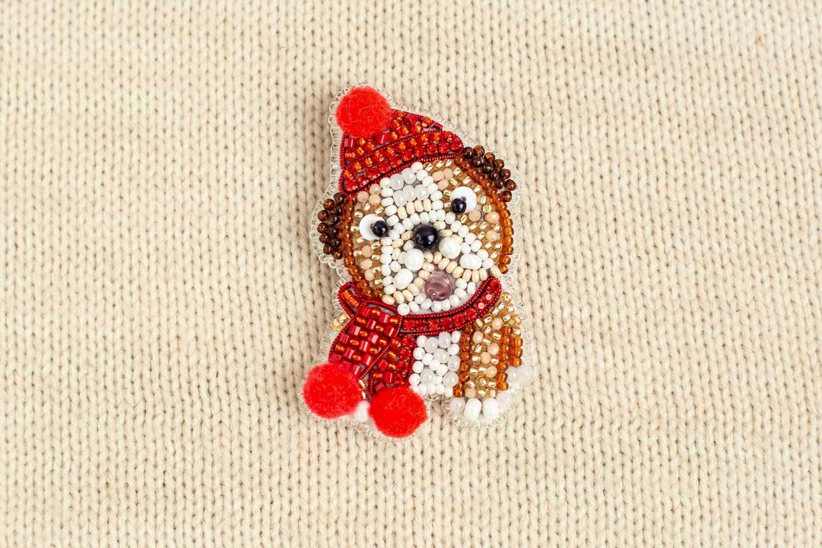 Christmas Dog DIY Brooch Embroidery Kit - English Bulldog