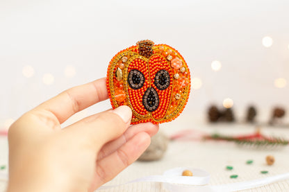 Halloween DIY Beaded Brooch Kit: Spooked Pumpkin