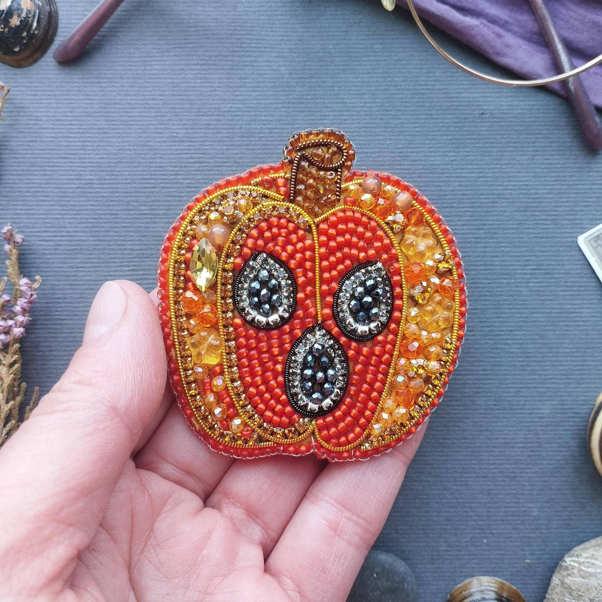 Halloween DIY Beaded Brooch Kit: Spooked Pumpkin