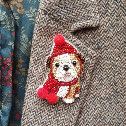 Christmas Dog DIY Brooch Embroidery Kit - English Bulldog